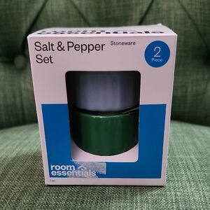 Room Essentials Salt & Pepper Set